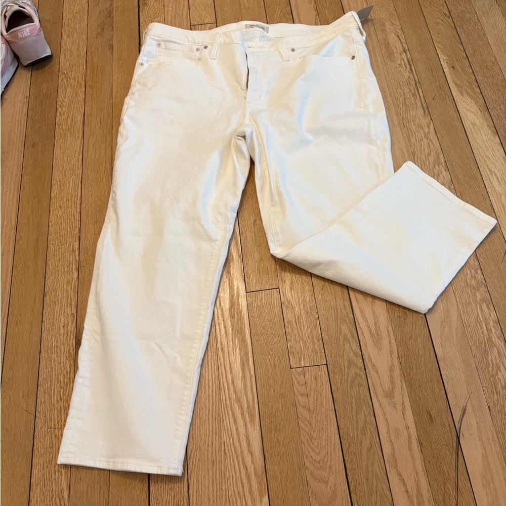 Madewell White Straight Leg Jeans Versatile Style